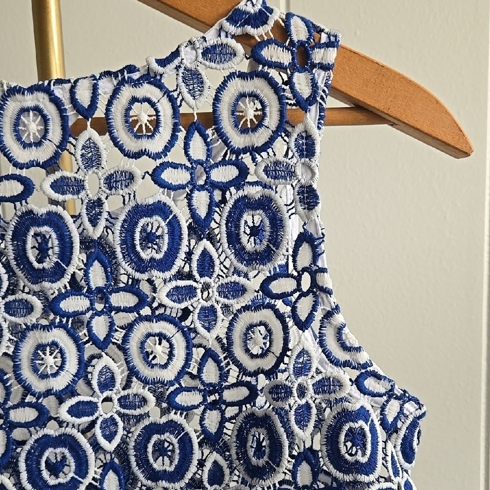 BB Dakota Navy and White Floral Lace Tank Top - Picture 4 of 8